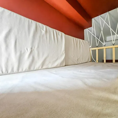 Little United Kingdom Embassy * Bukareszt