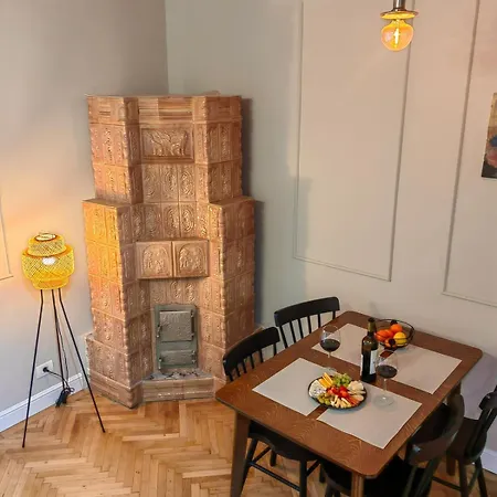 Little United Kingdom Embassy *