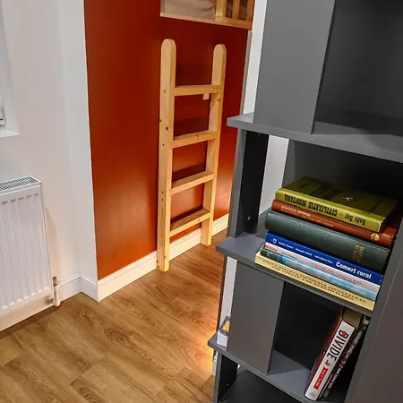 Little United Kingdom Embassy *