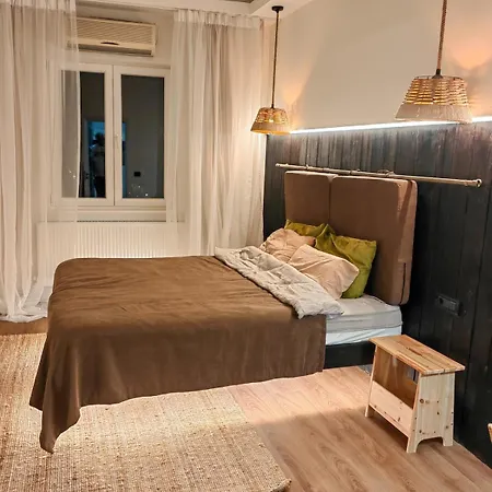 Little United Kingdom Embassy Βουκουρέστι