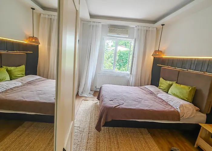 Little United Kingdom Embassy * Bucharest