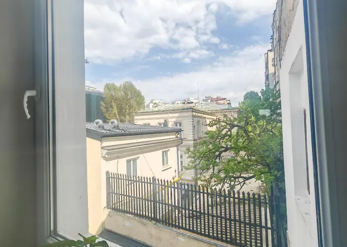 Little United Kingdom Embassy *