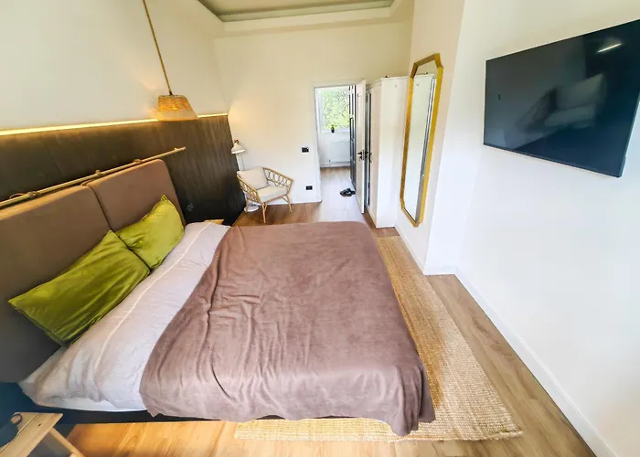 Little United Kingdom Embassy * Bukarest