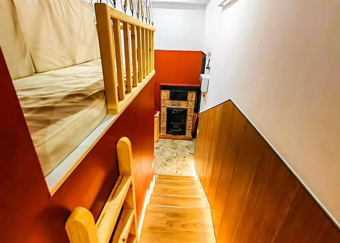 Little United Kingdom Embassy Bukarest