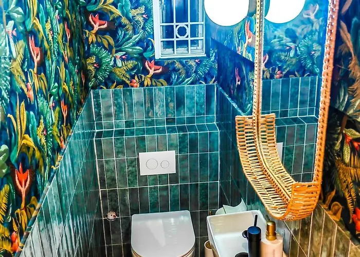 Little United Kingdom Embassy Bukarest