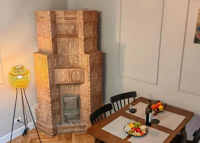 Little United Kingdom Embassy *