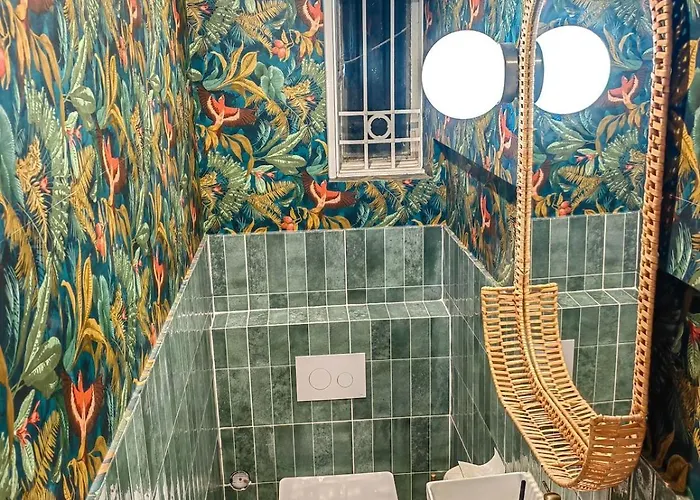 Little United Kingdom Embassy * Bukarest