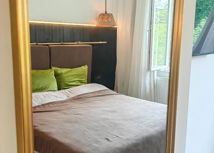 Little United Kingdom Embassy Апартаменти Бухарест