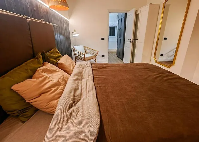 Little United Kingdom Embassy